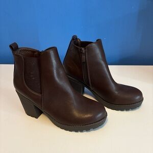 Elegant Brown Ankle Boots
